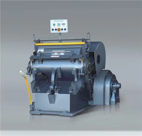 Machine à découper à grande vitesse